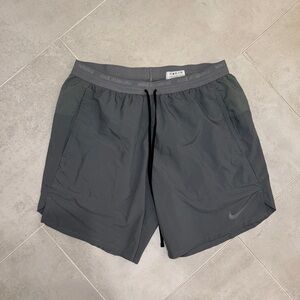 Nike drifit 5in running shorts size small